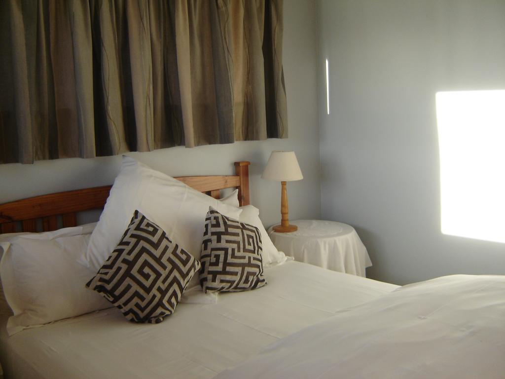 Cedar Lodge Guest House Robertson Buitenkant foto